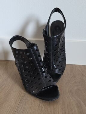 Franco Sarto Black Cutout Slingback Peep-Toe Heels